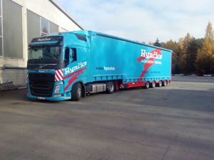 se-mi plachtov� podvaln�k